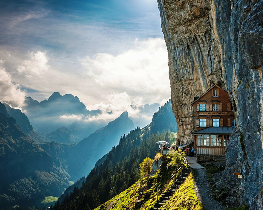 Ascher Cliff